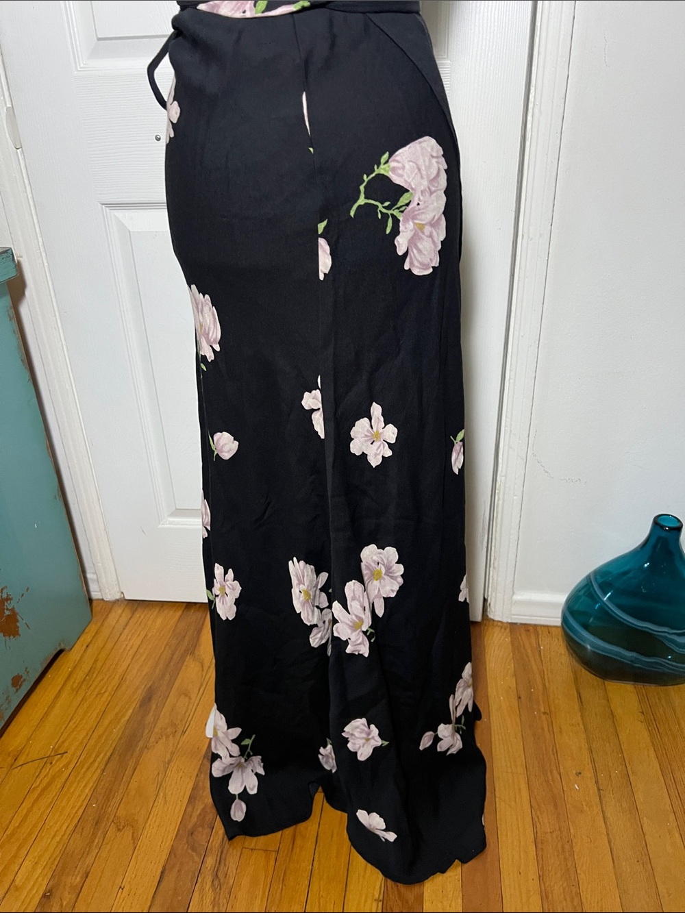 Reformation Floral Wrap Skirt Women’s Large - Picture 4 of 8